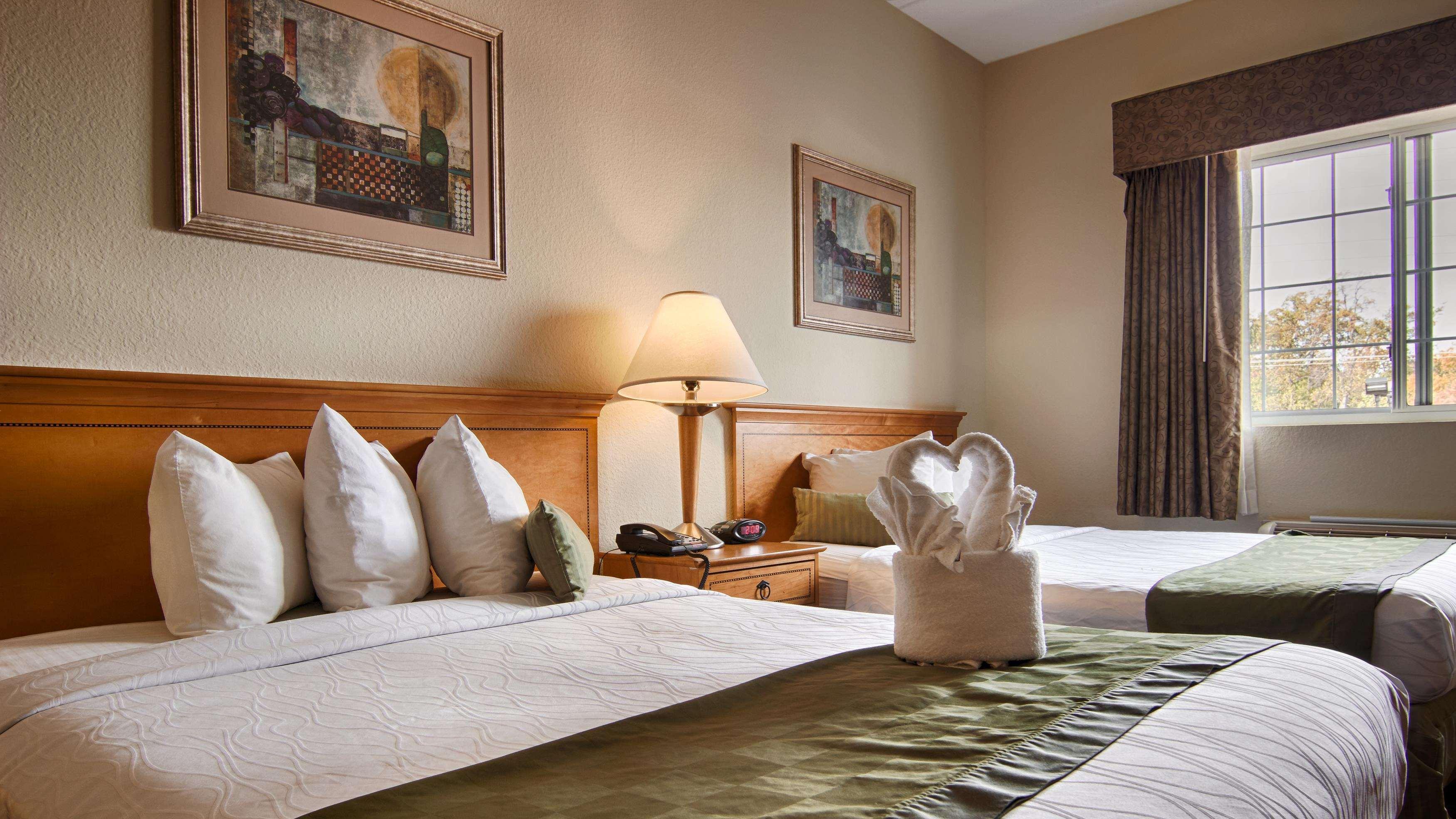 Best Western Plus Newport News Exterior photo