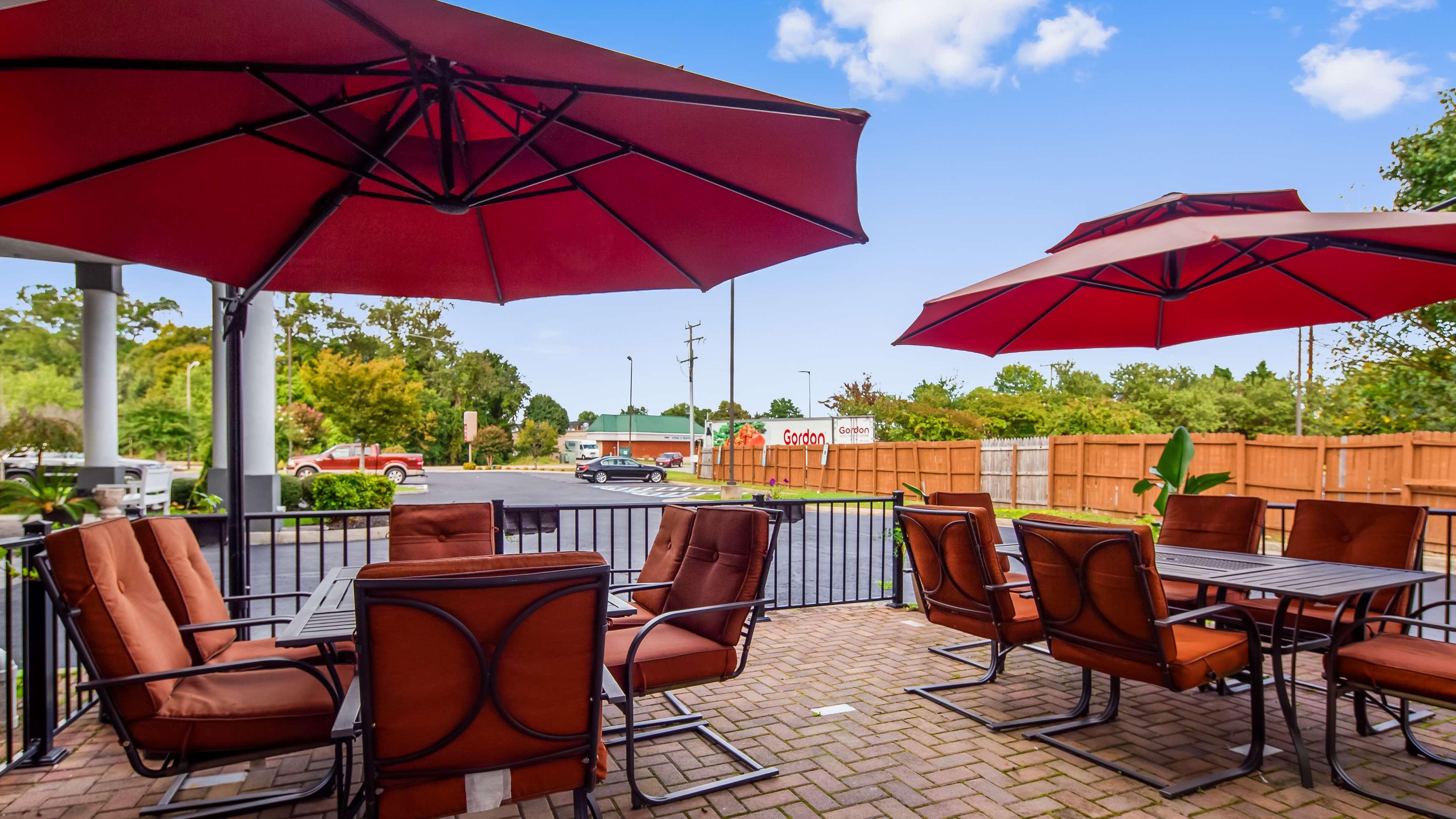 Best Western Plus Newport News Exterior photo