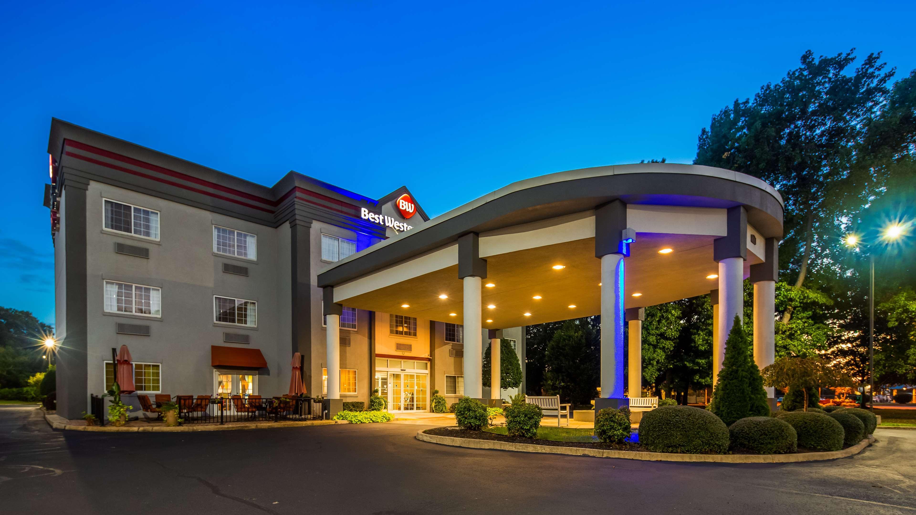Best Western Plus Newport News Exterior photo