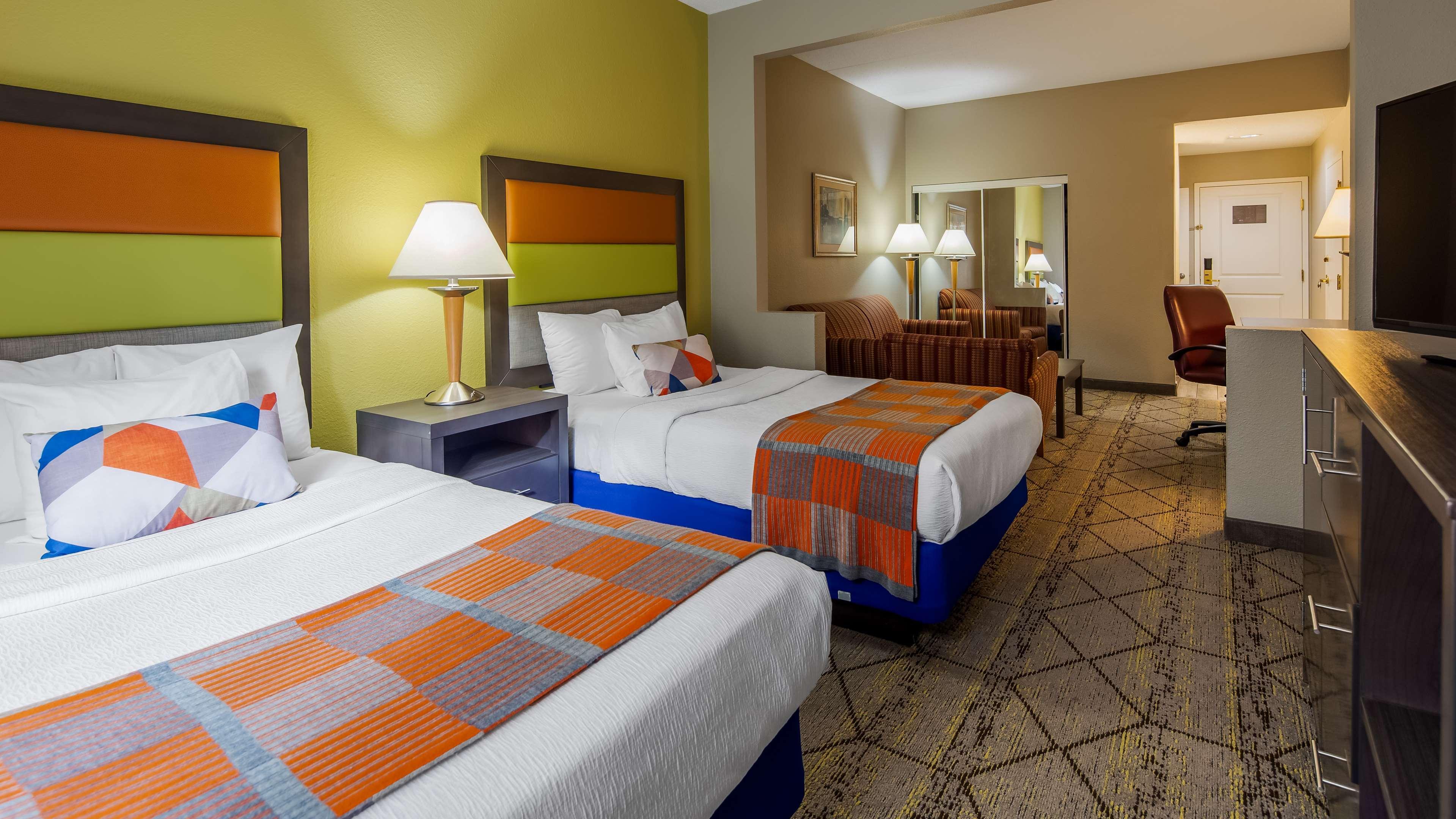 Best Western Plus Newport News Exterior photo
