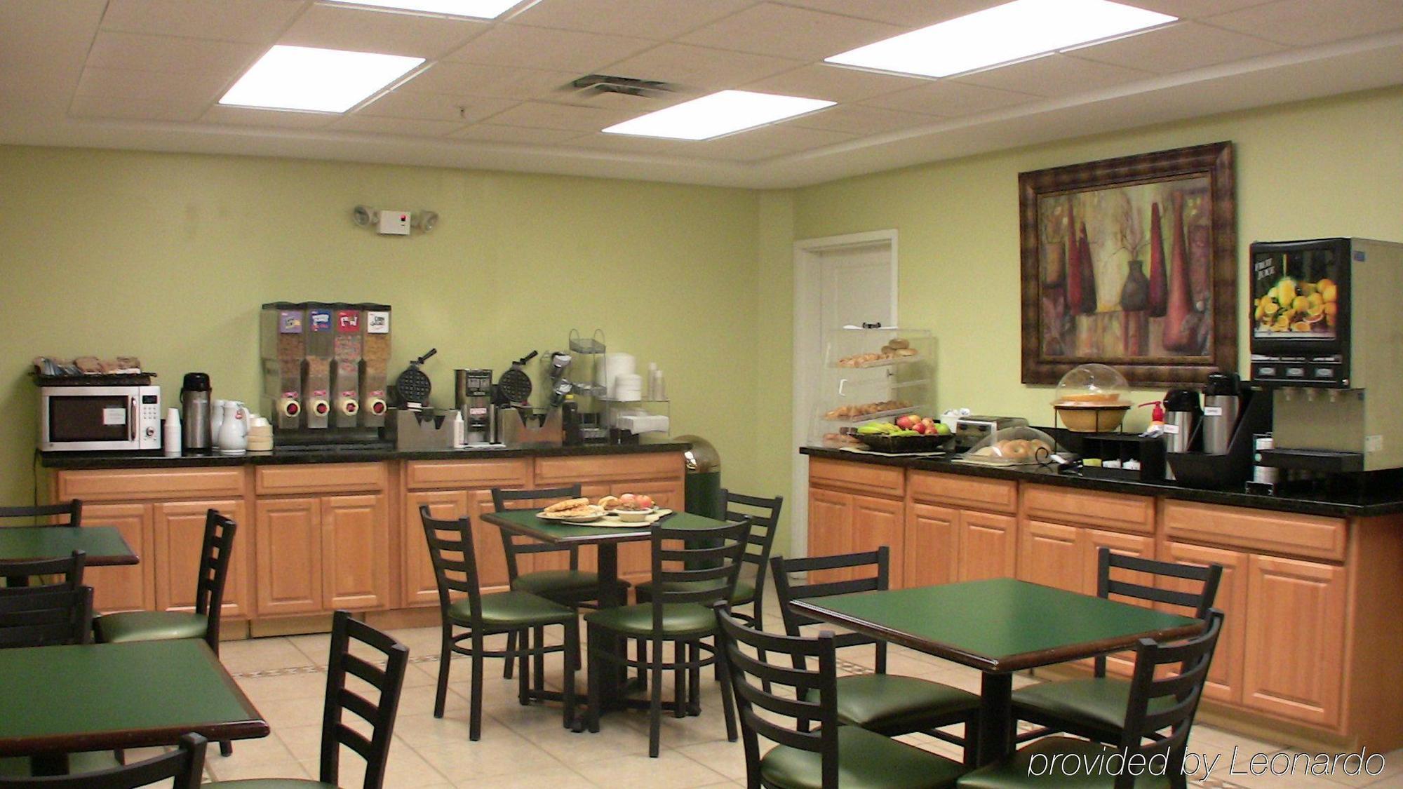 Best Western Plus Newport News Restaurant photo