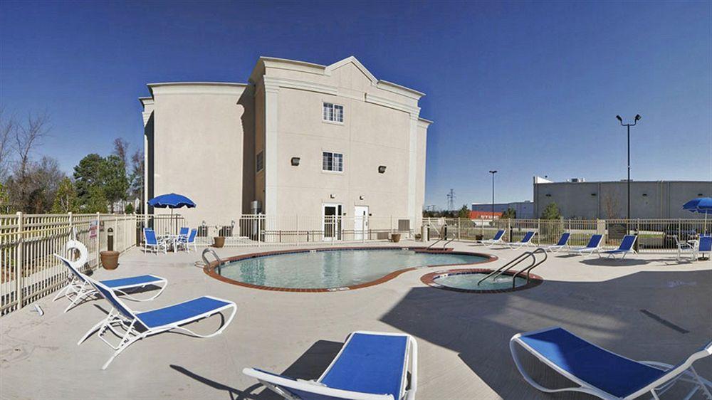 Best Western Plus Newport News Exterior photo