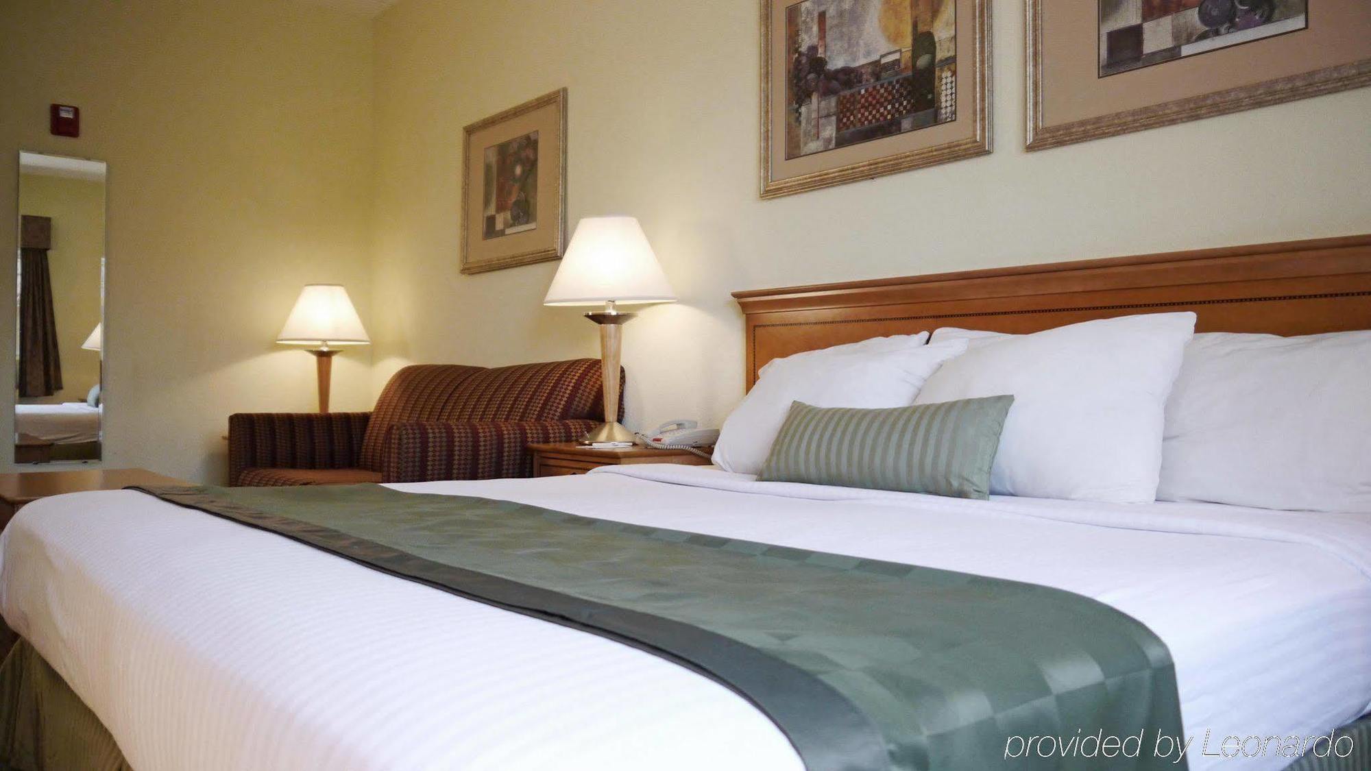 Best Western Plus Newport News Room photo