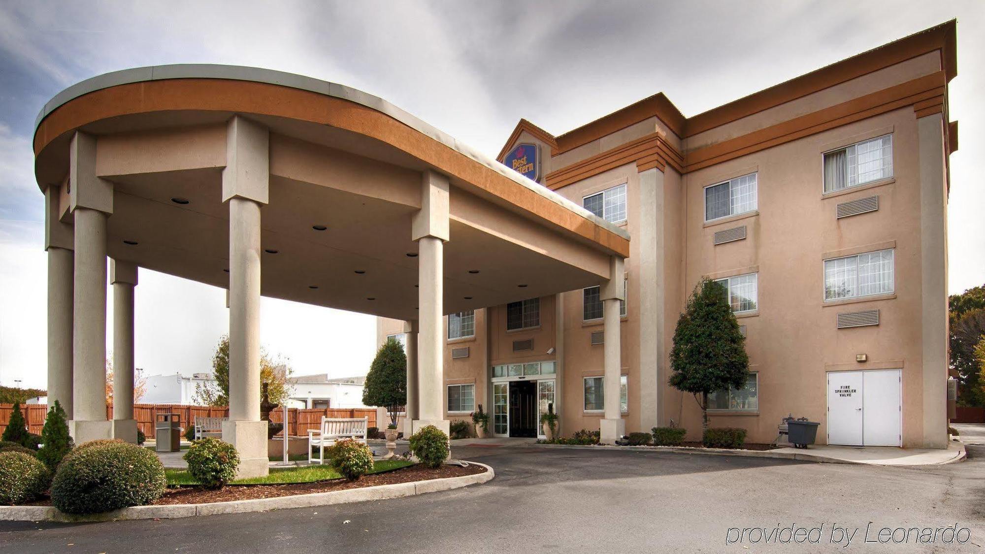 Best Western Plus Newport News Exterior photo