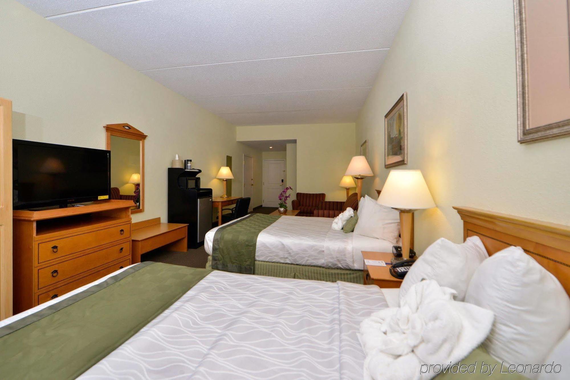 Best Western Plus Newport News Exterior photo