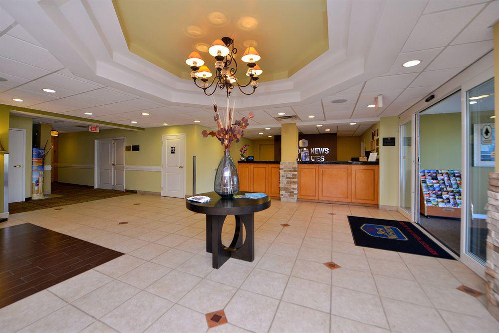 Best Western Plus Newport News Exterior photo